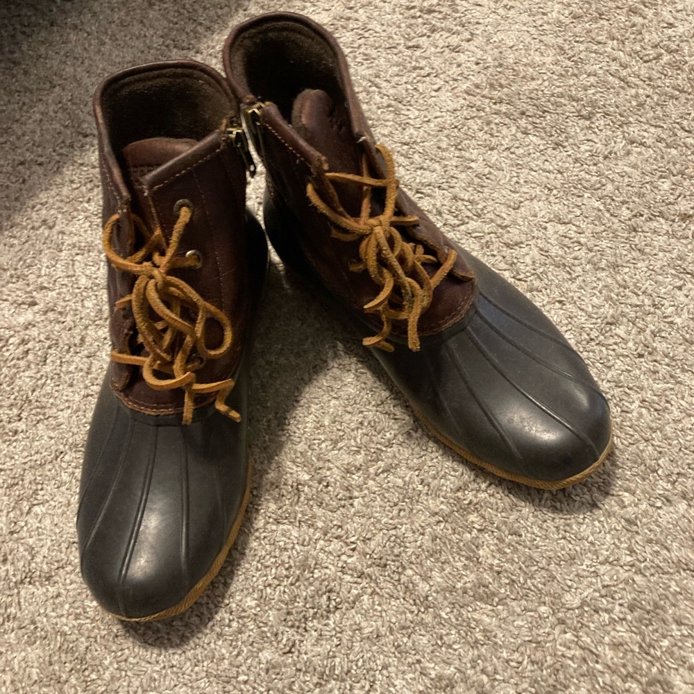 Sperry Boots Size 8